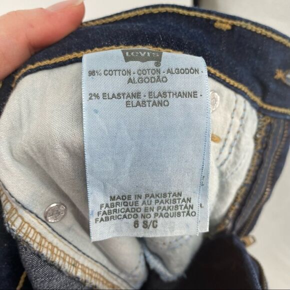 Levi's 515 Bootcut Perfectly Slimming Jeans Size 6 Short dark wash - Picture 8 of 8